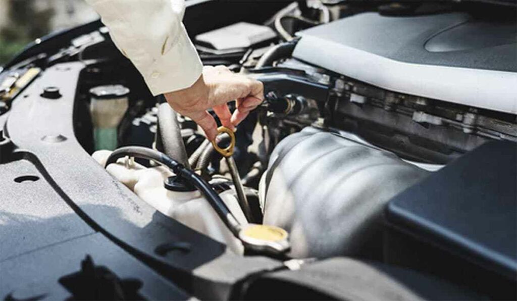 checking car's fluids level